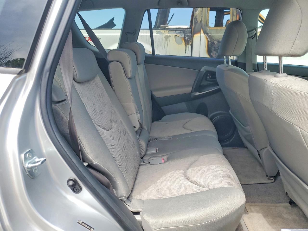 Toyota RAV4 Base