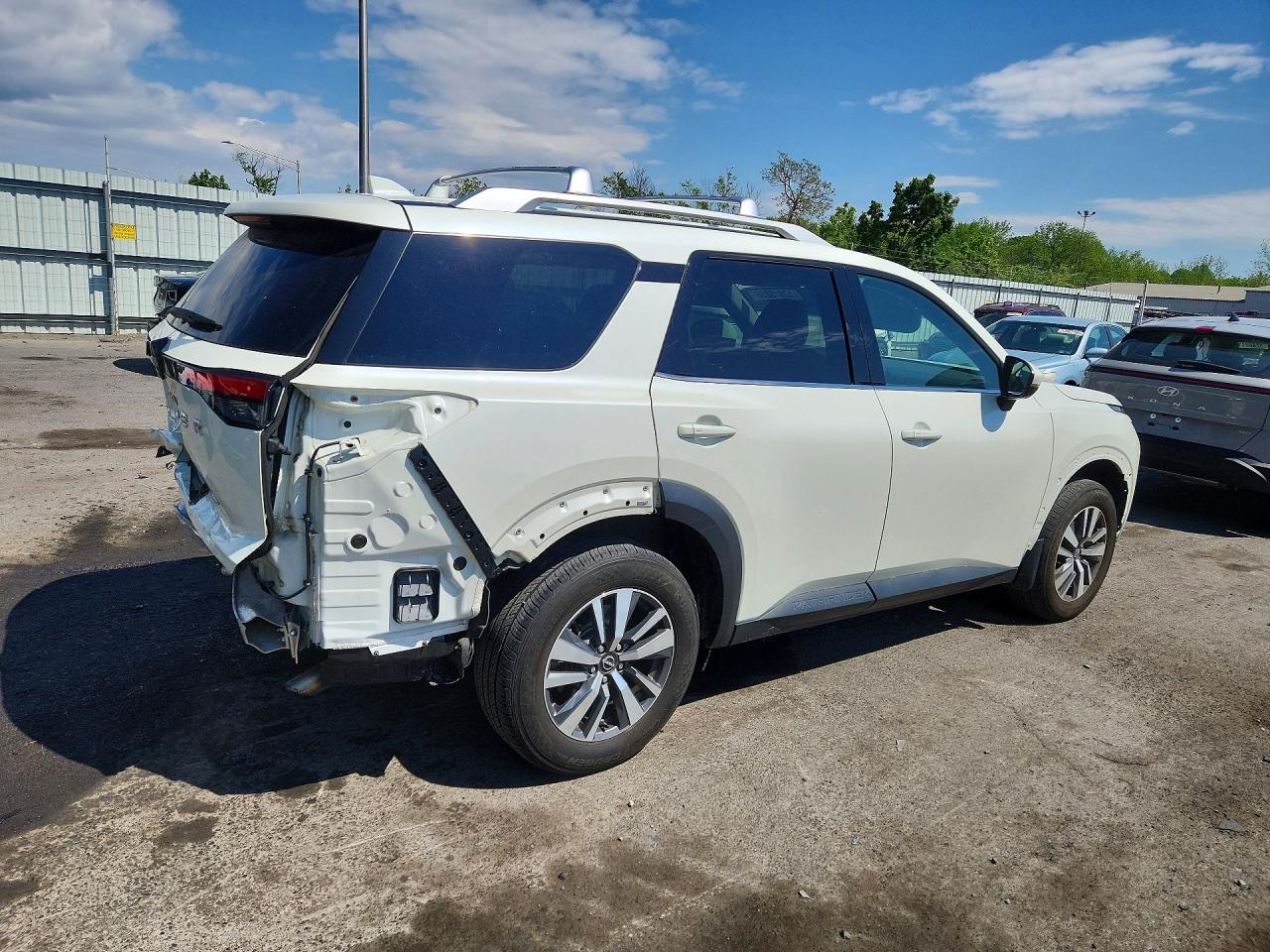 Nissan Pathfinder Sl