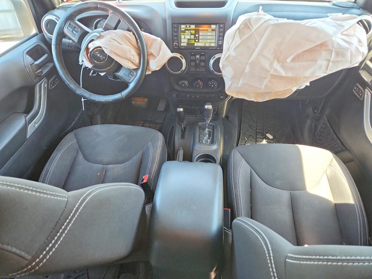 Jeep Wrangler Sahara
