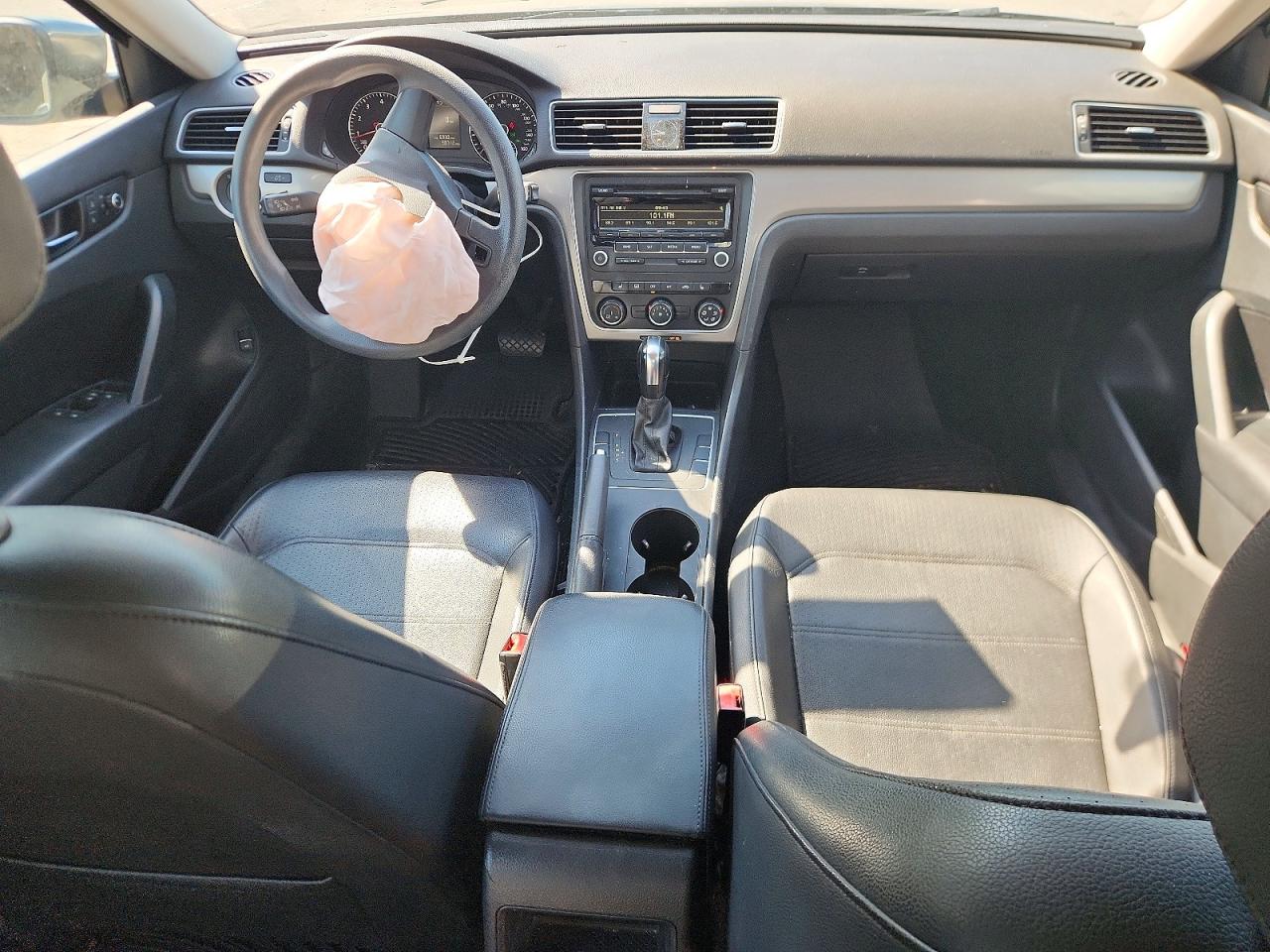 Volkswagen Passat S