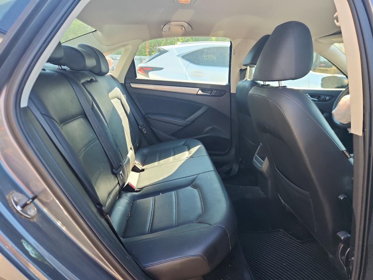 Volkswagen Passat S