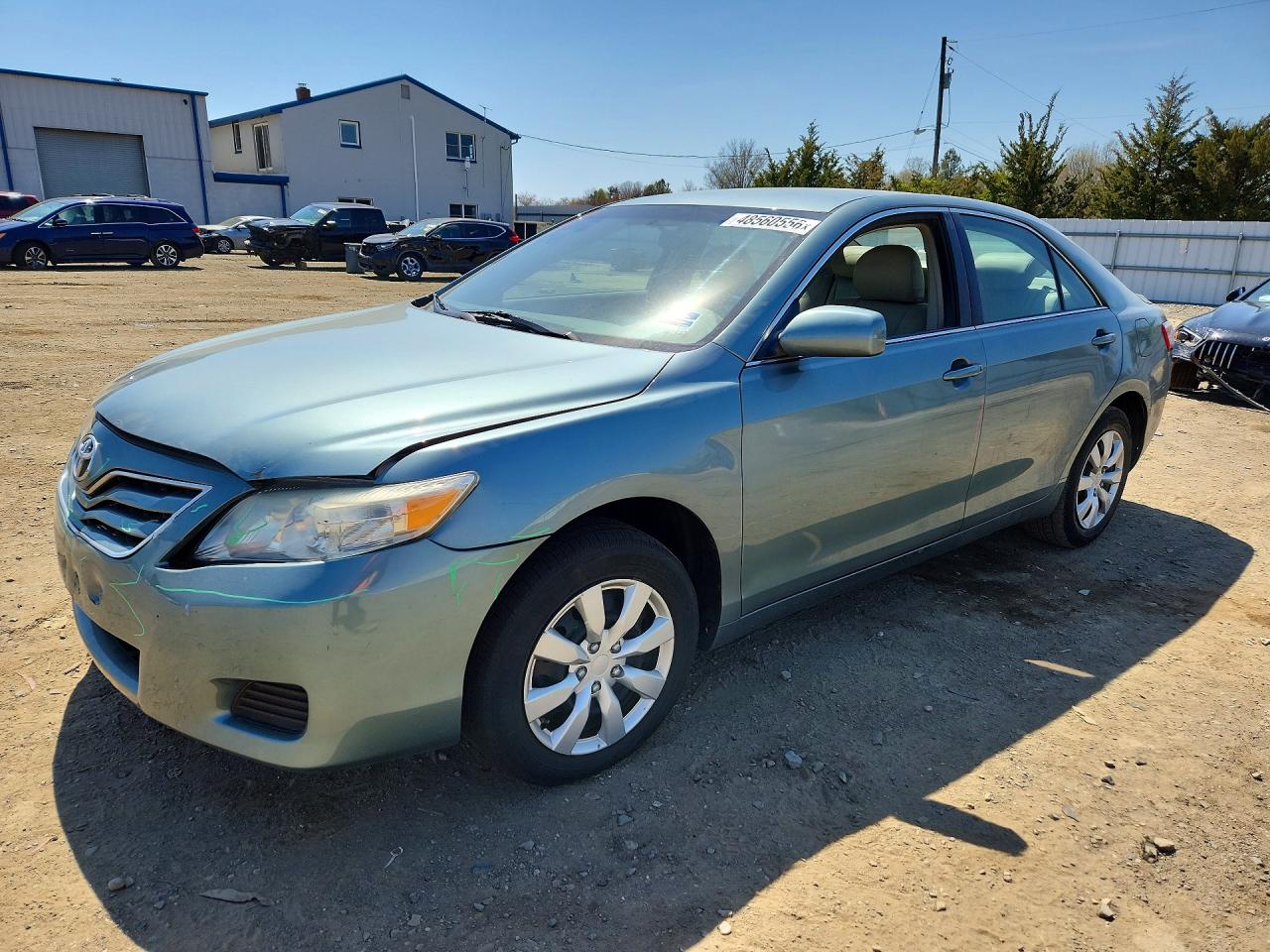 Salvage Toyota Camry Image