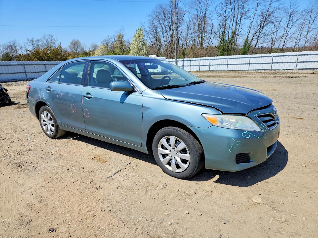 Toyota Camry Le V6
