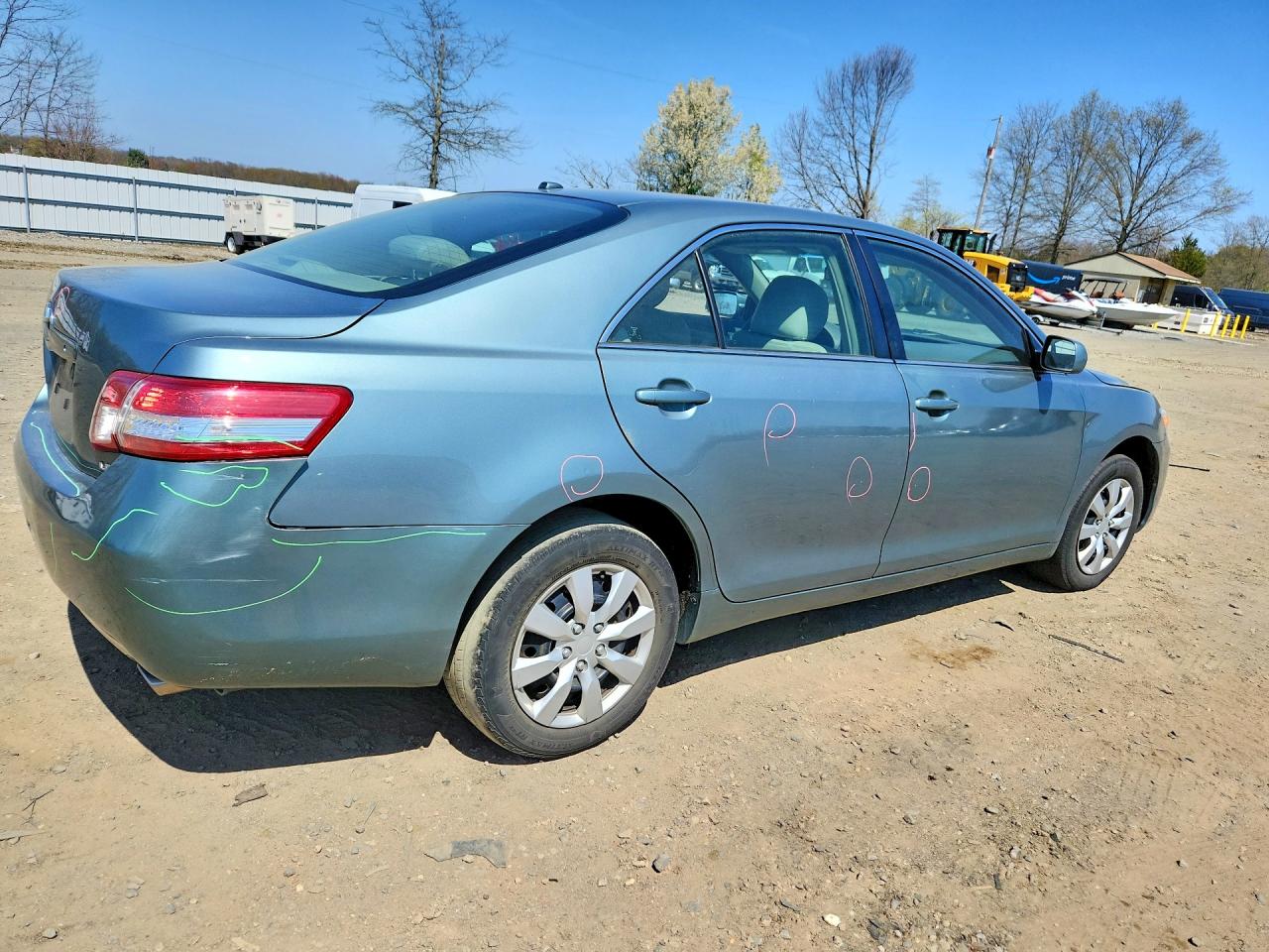 Toyota Camry Le V6