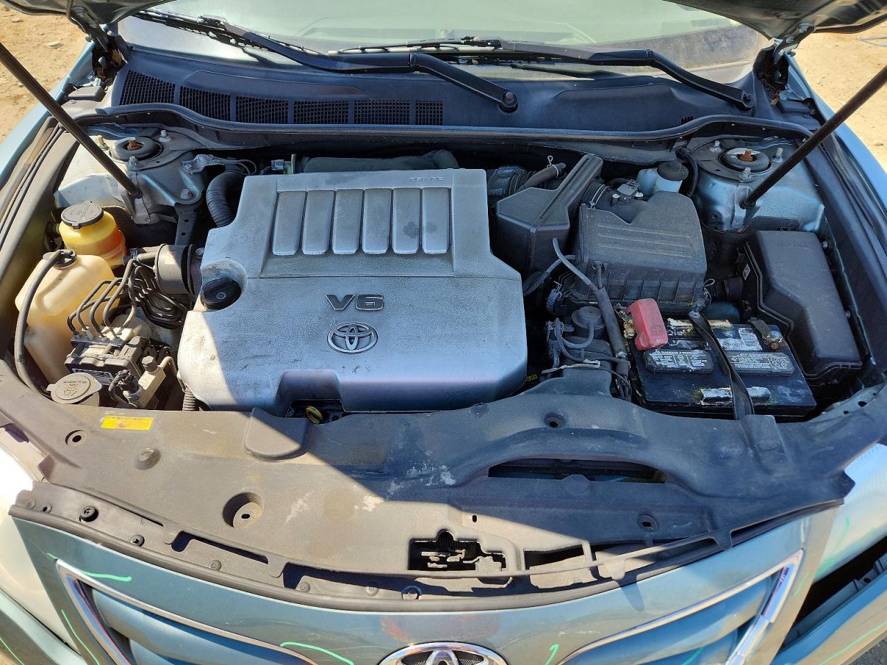 Toyota Camry Le V6