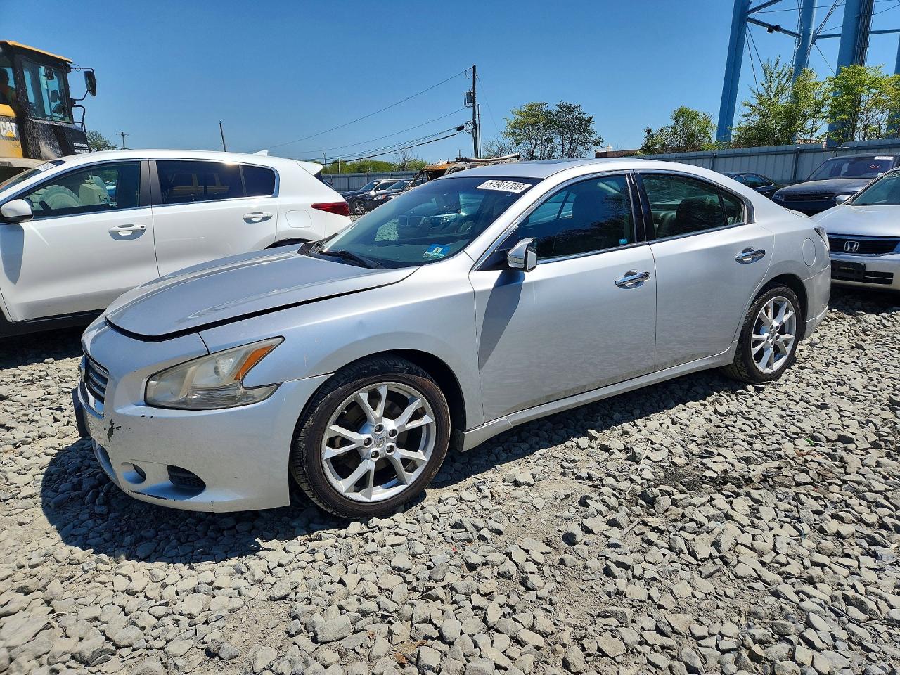 Salvage Nissan Maxima Image