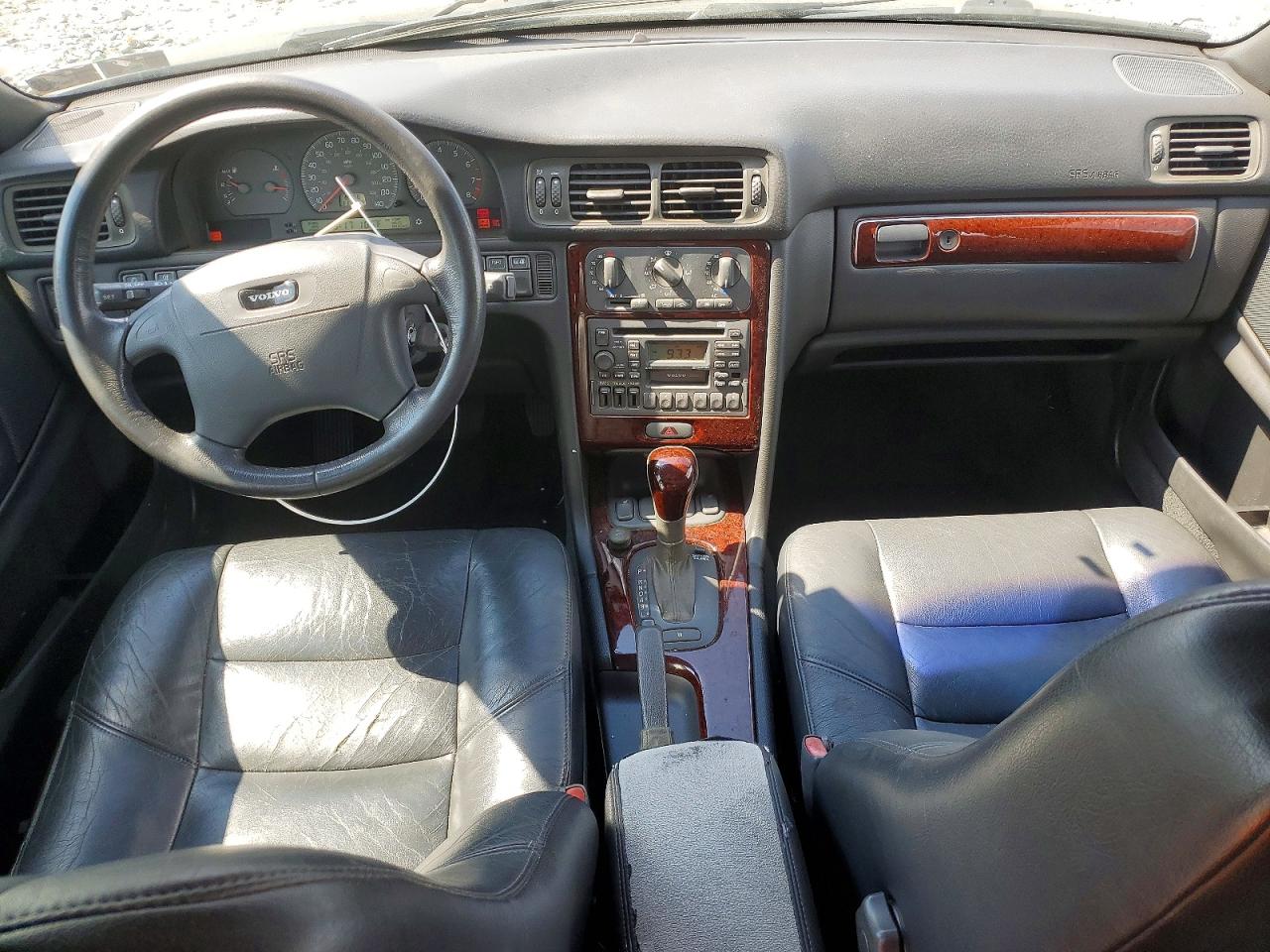 Volvo V70 Base