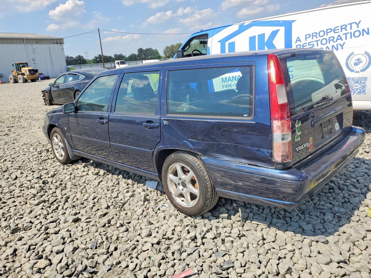 Volvo V70 Base