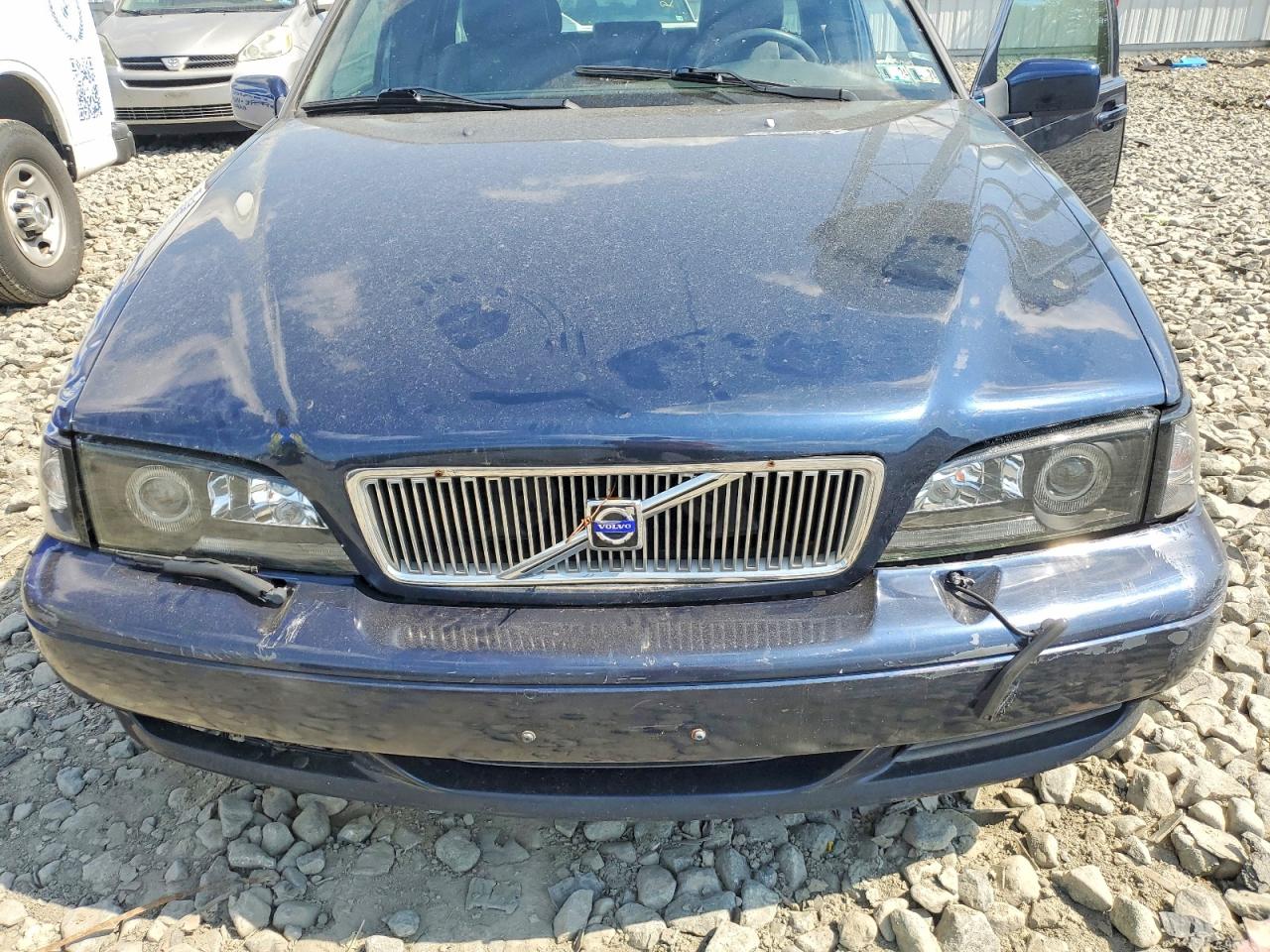 Volvo V70 Base