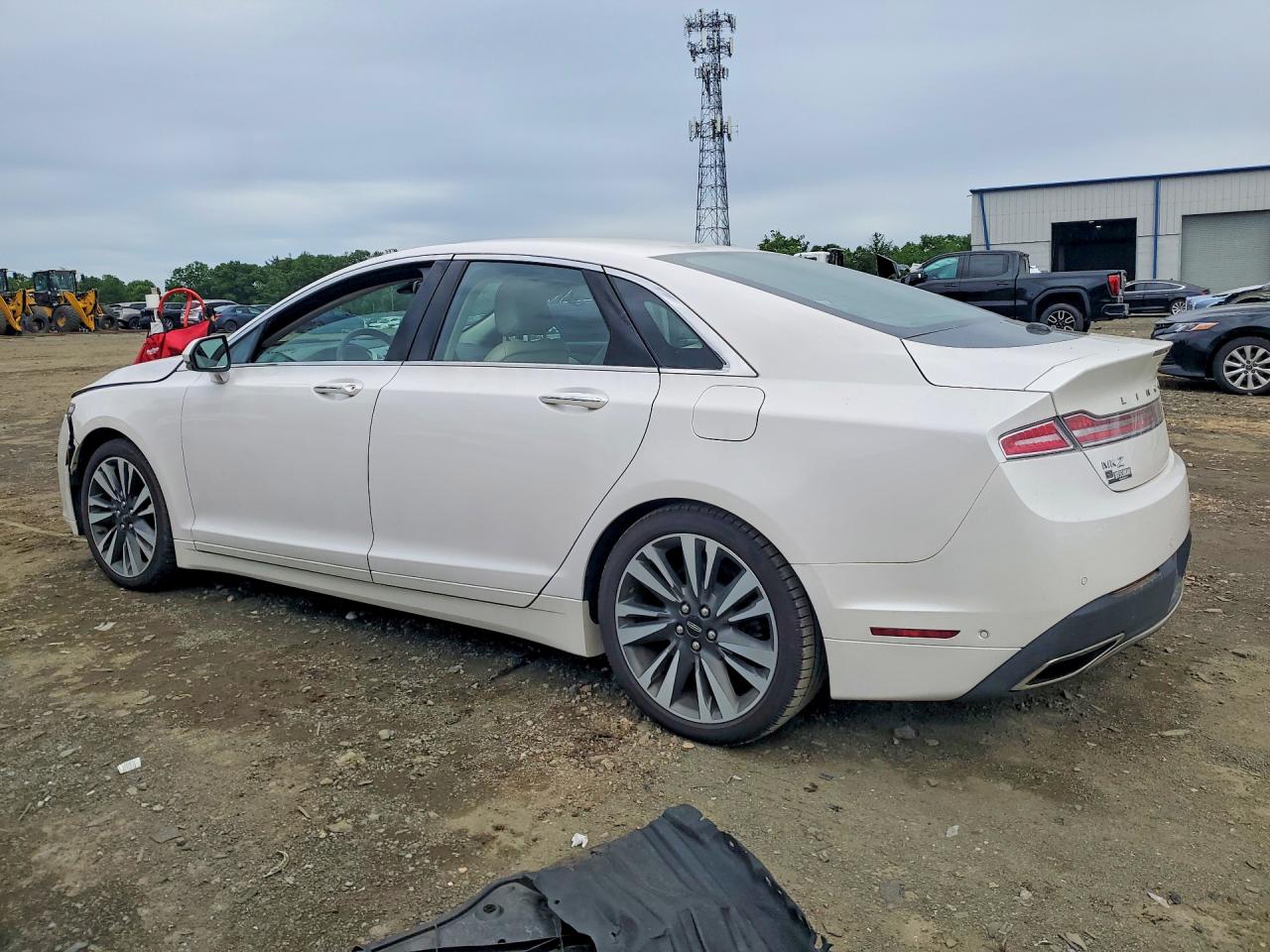 Lincoln MKZ Reserve