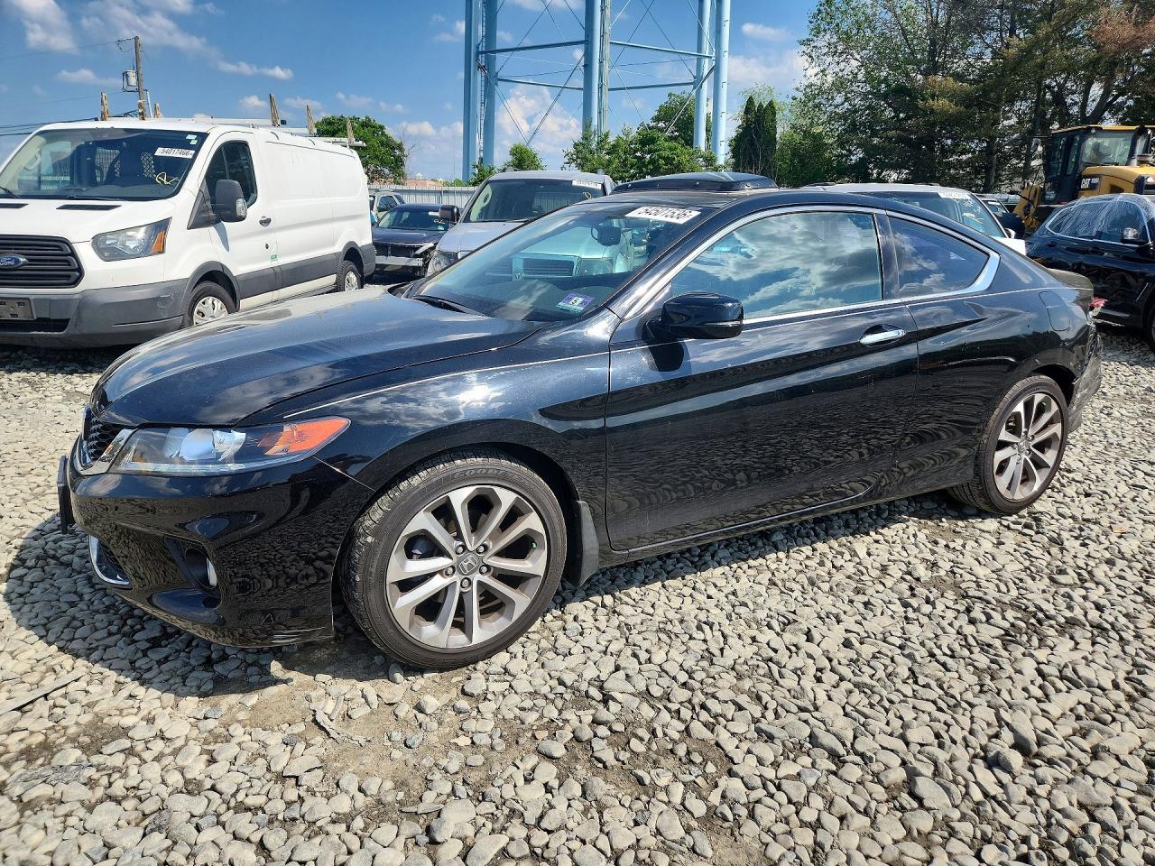 Salvage Honda Accord Image