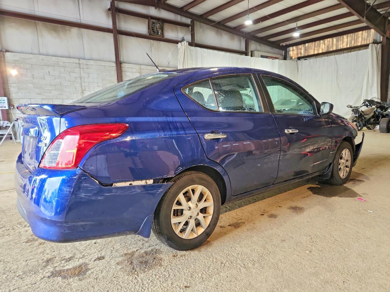 Nissan Versa Sv