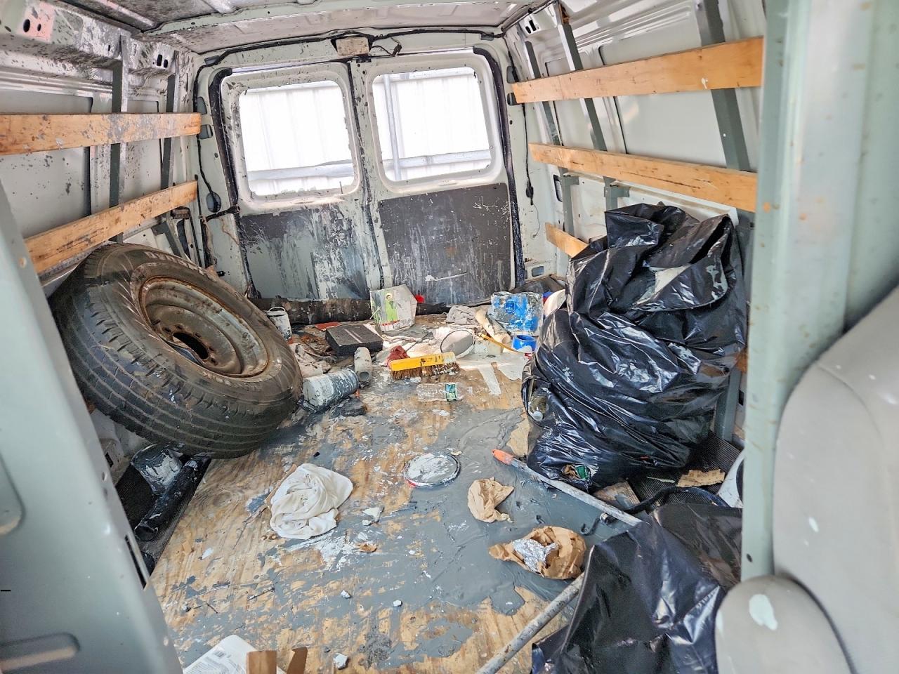 Ford Econoline E250 Van