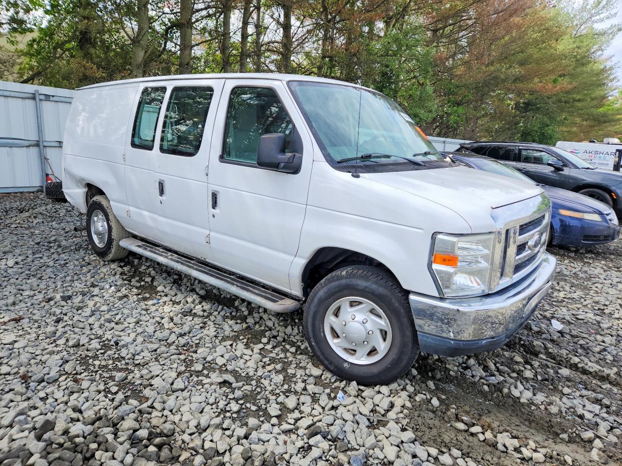 Ford Econoline E250 Van