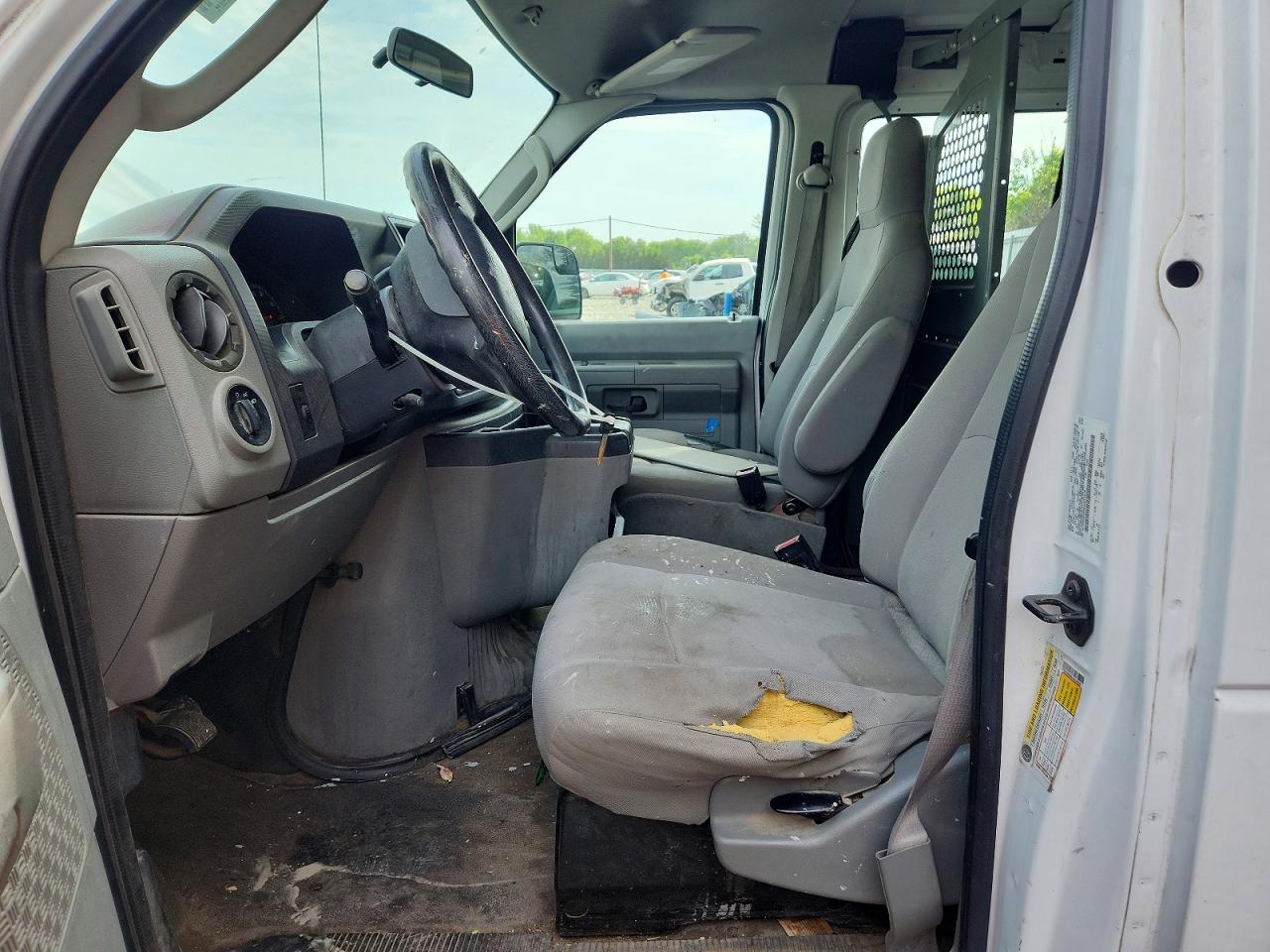 Ford Econoline E250 Van