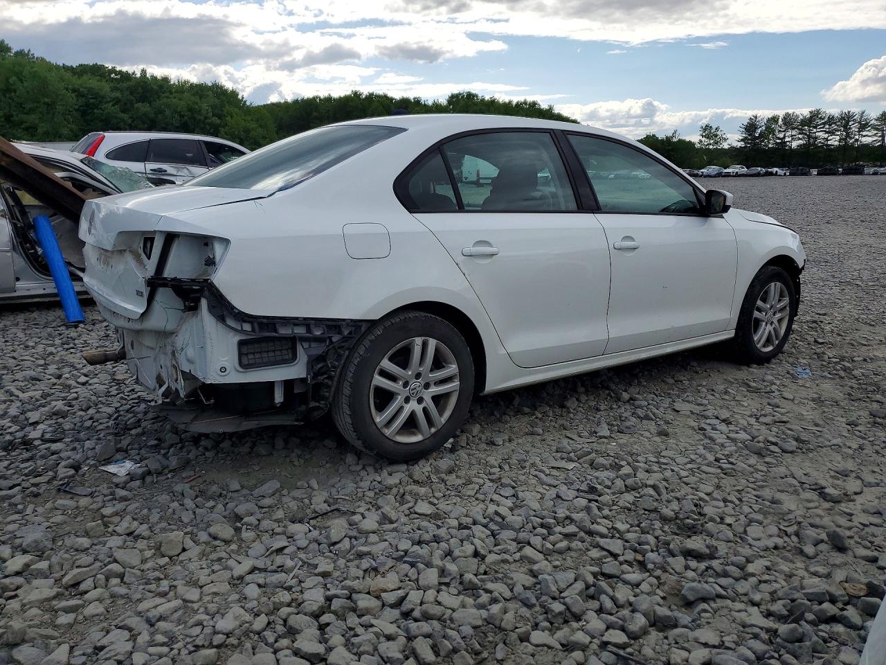 Volkswagen Jetta S