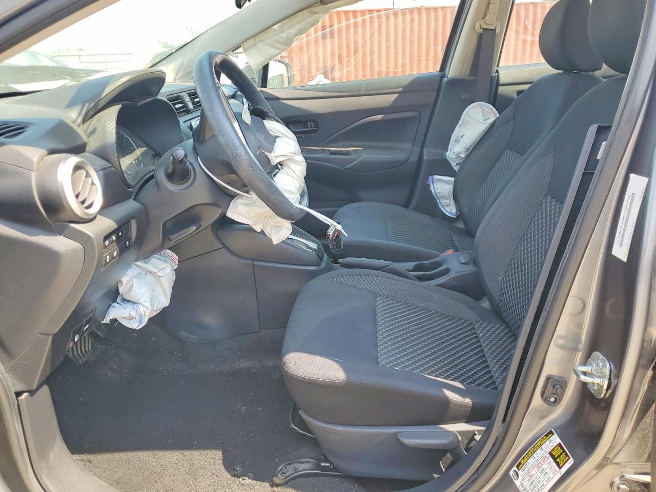 Nissan Versa S