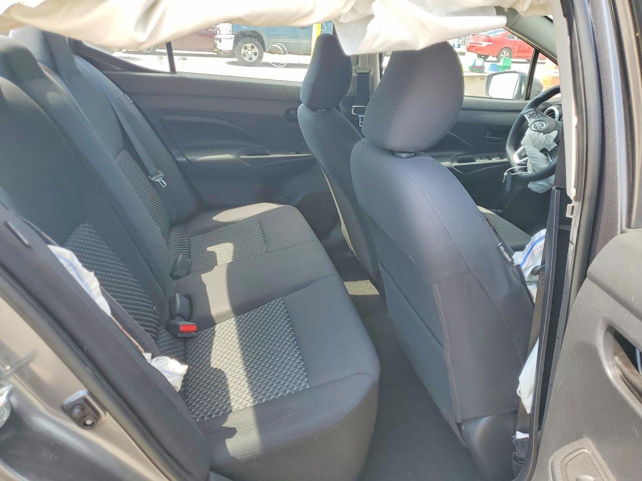 Nissan Versa S
