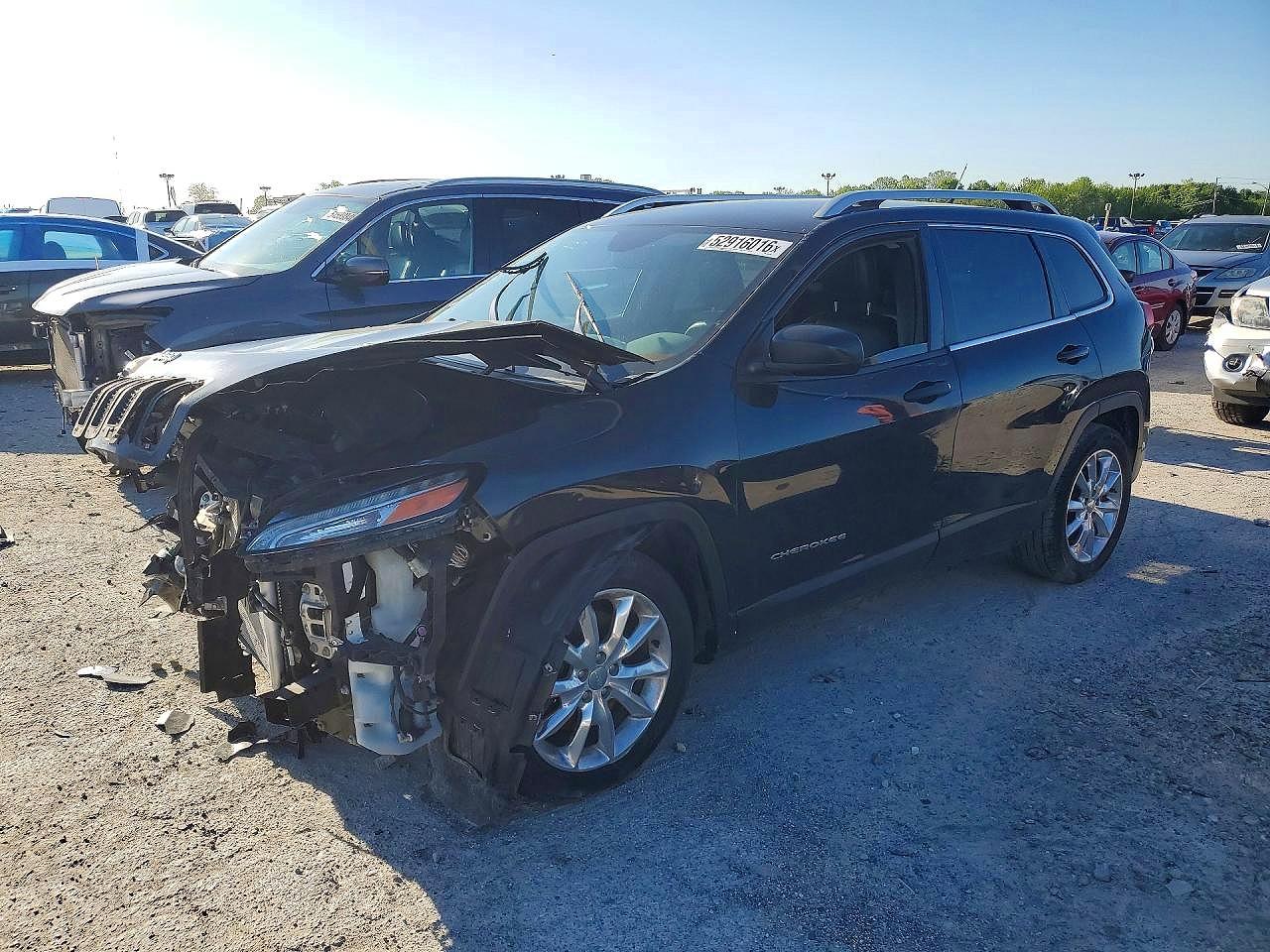 Salvage Jeep Cherokee Image