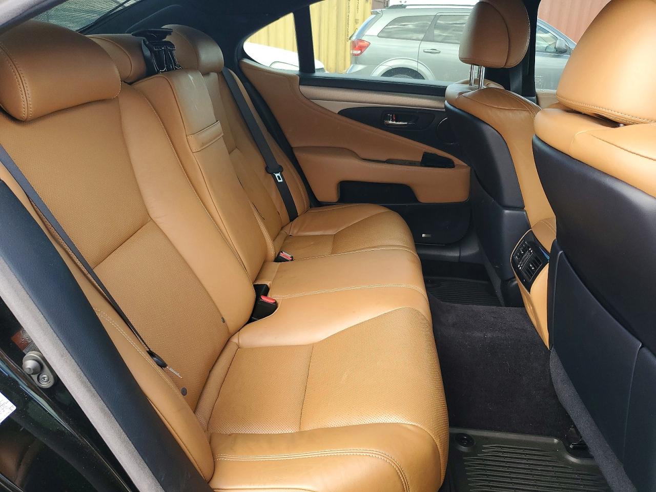 Lexus LS 460