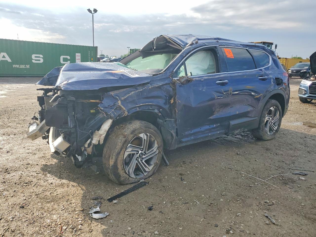 Salvage Hyundai SANTA FE Image
