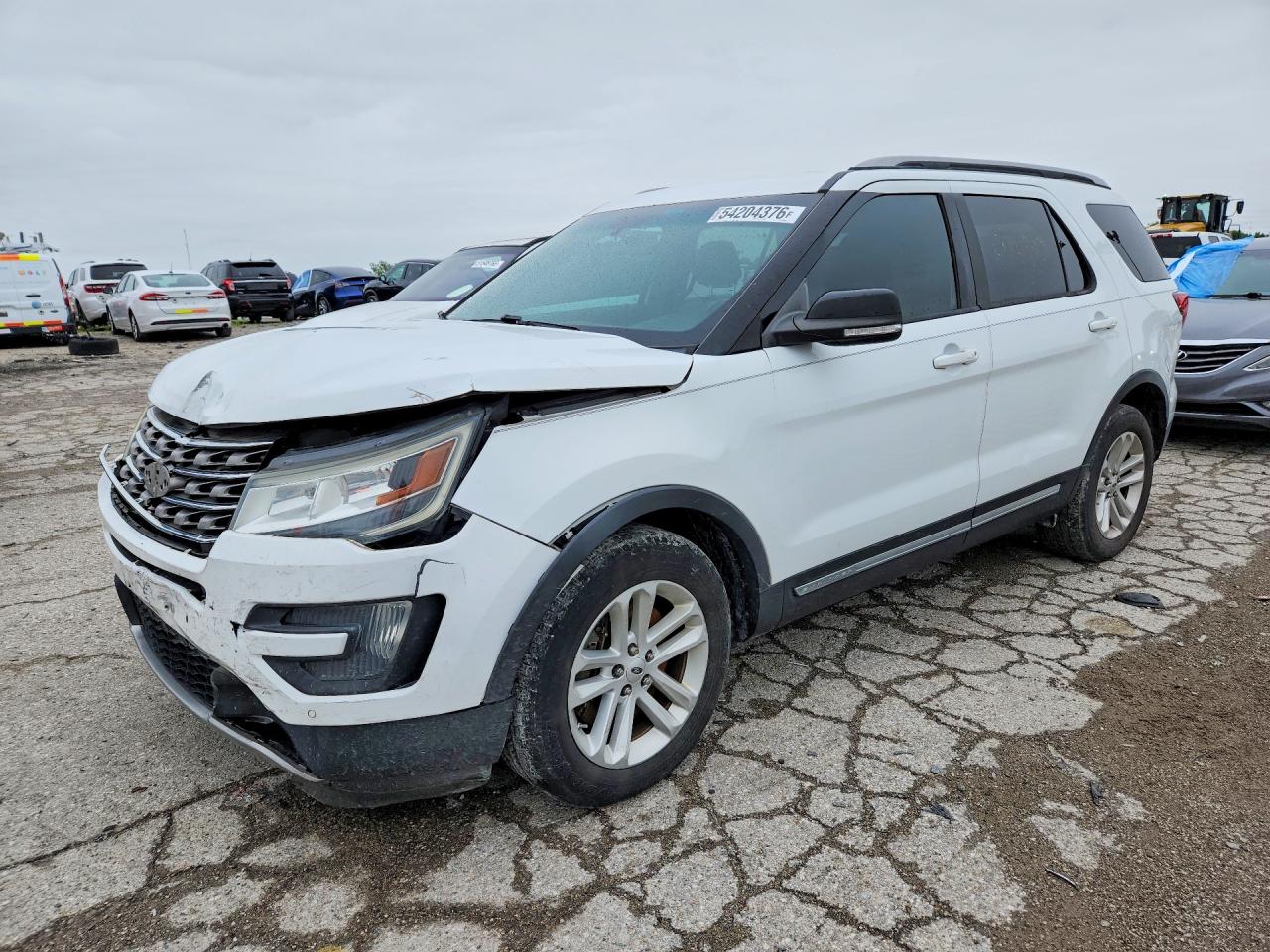 Salvage Ford Explorer Image