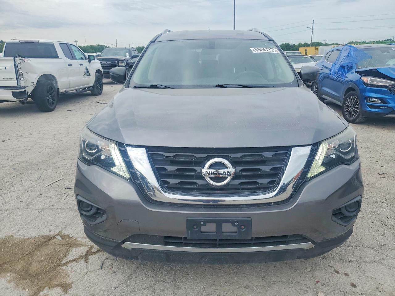 Nissan Pathfinder S