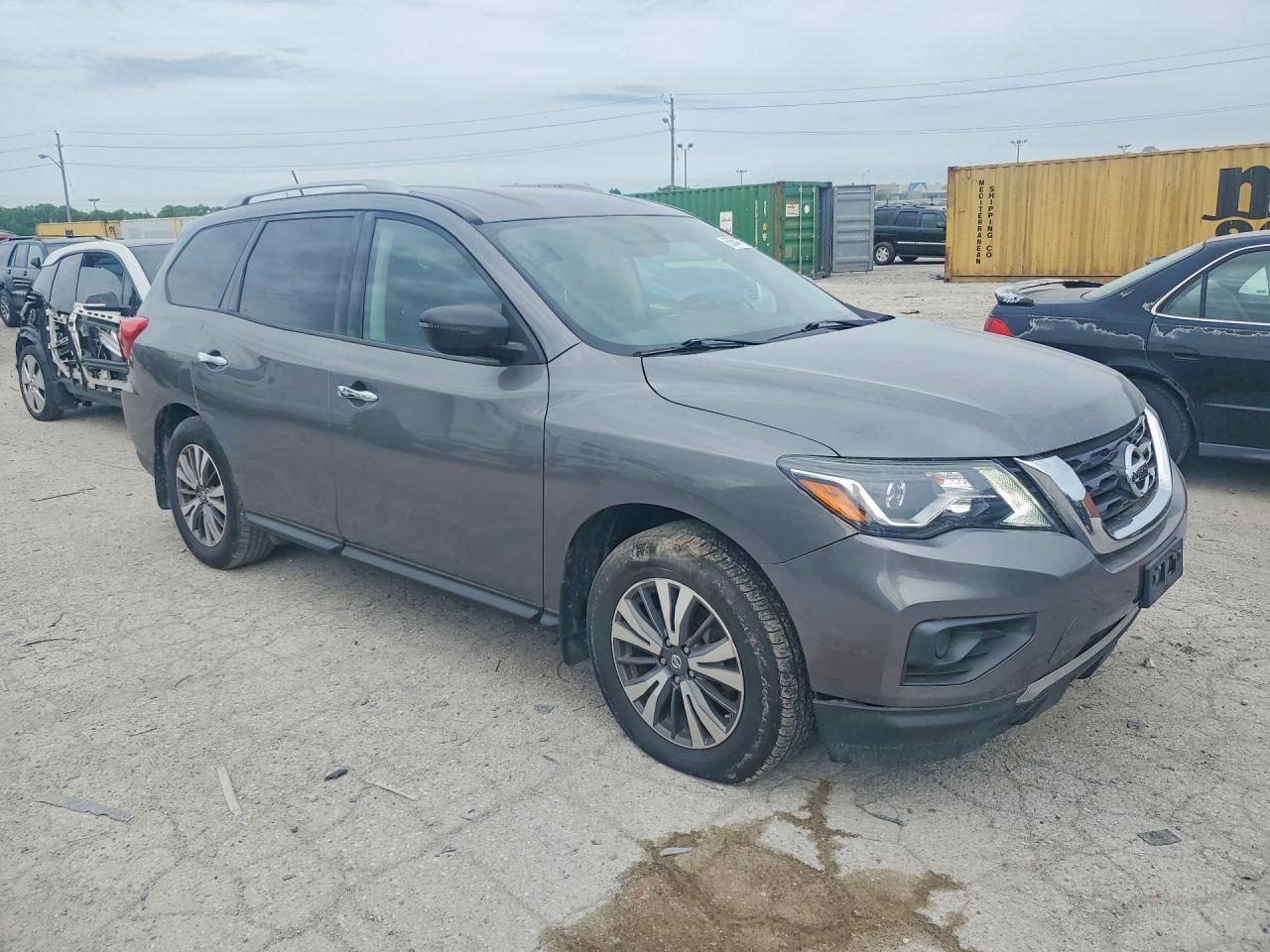 Nissan Pathfinder S