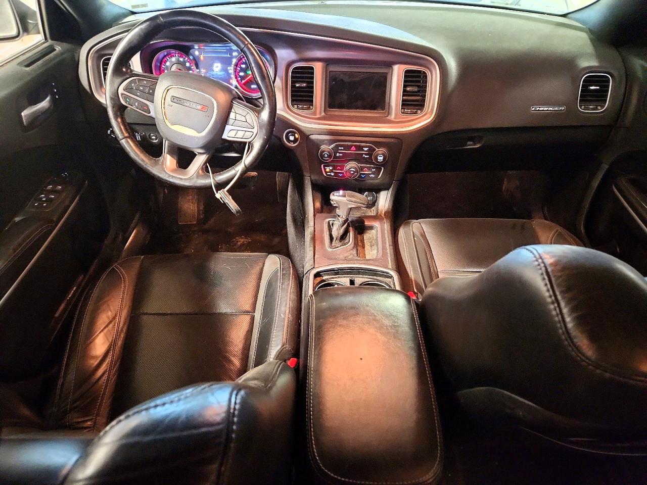 Dodge Charger Sxt