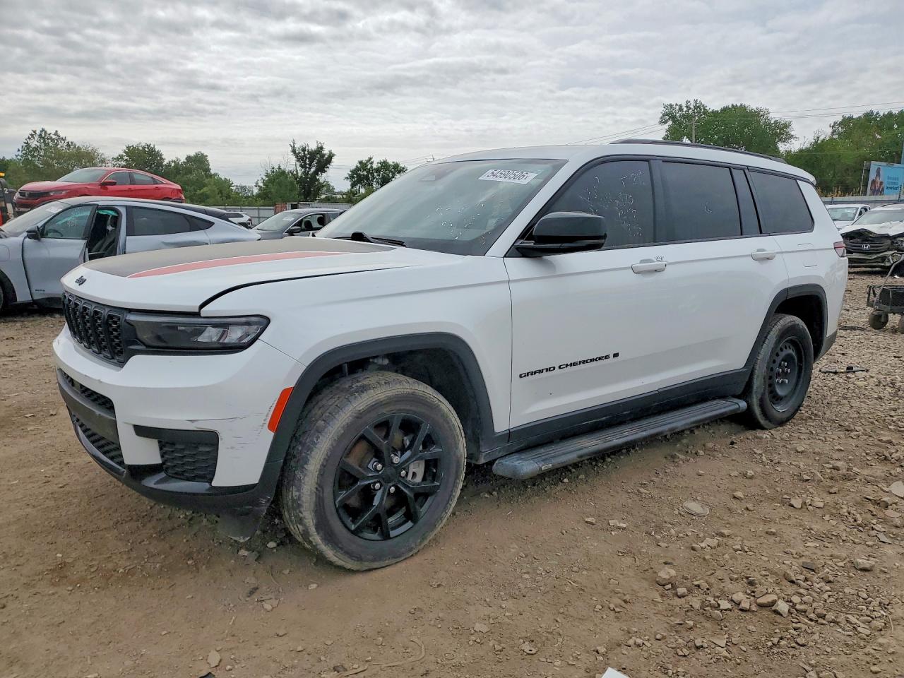 Salvage Jeep Grand Cherokee Image