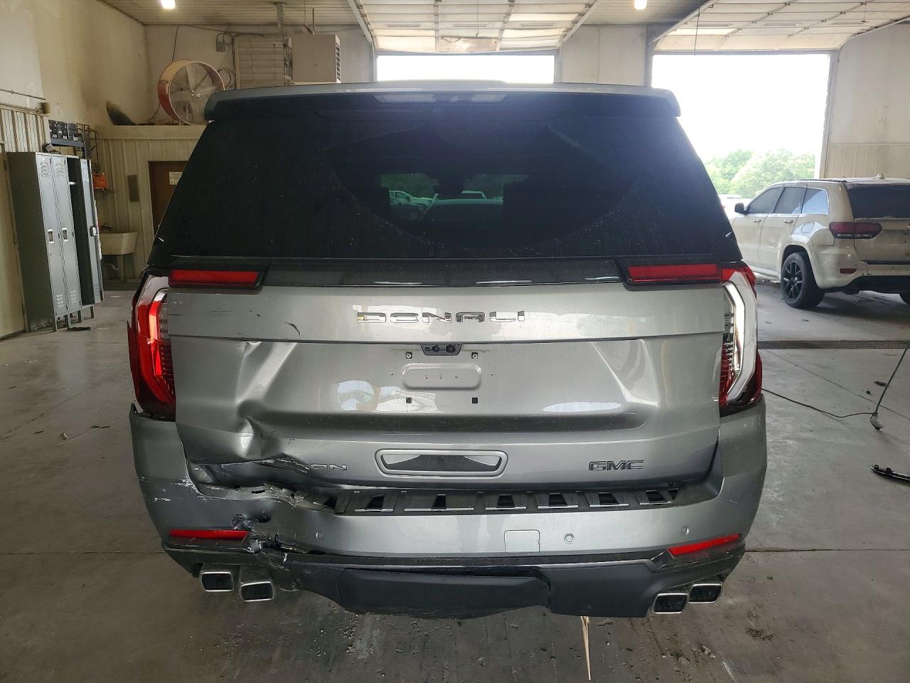 GMC Yukon Denali Ultimate