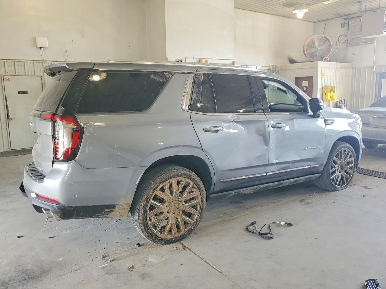GMC Yukon Denali Ultimate