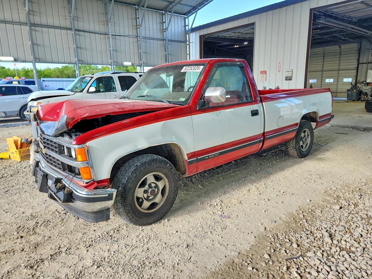 Salvage Chevrolet Gmt Image