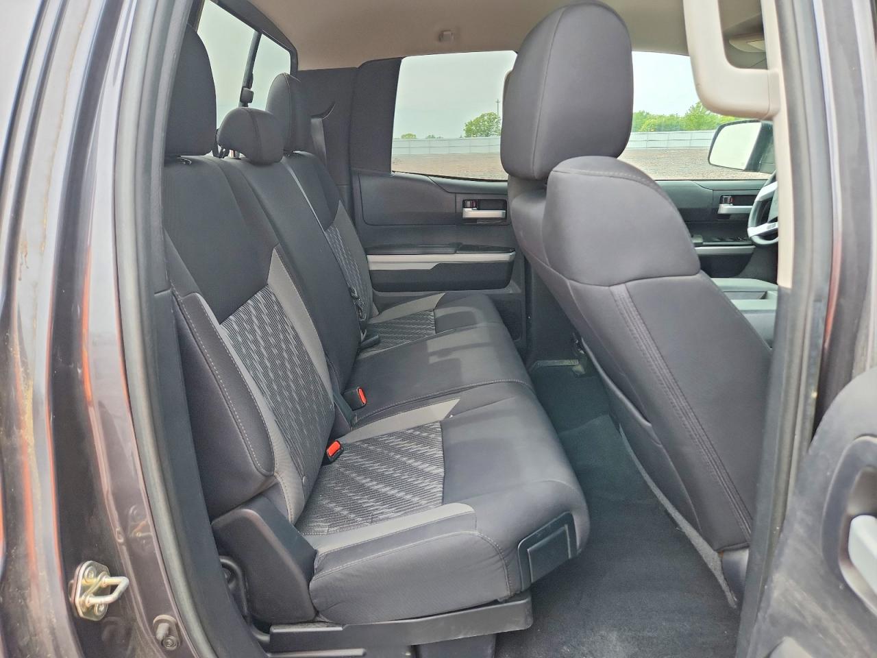 Toyota Tundra Sr5