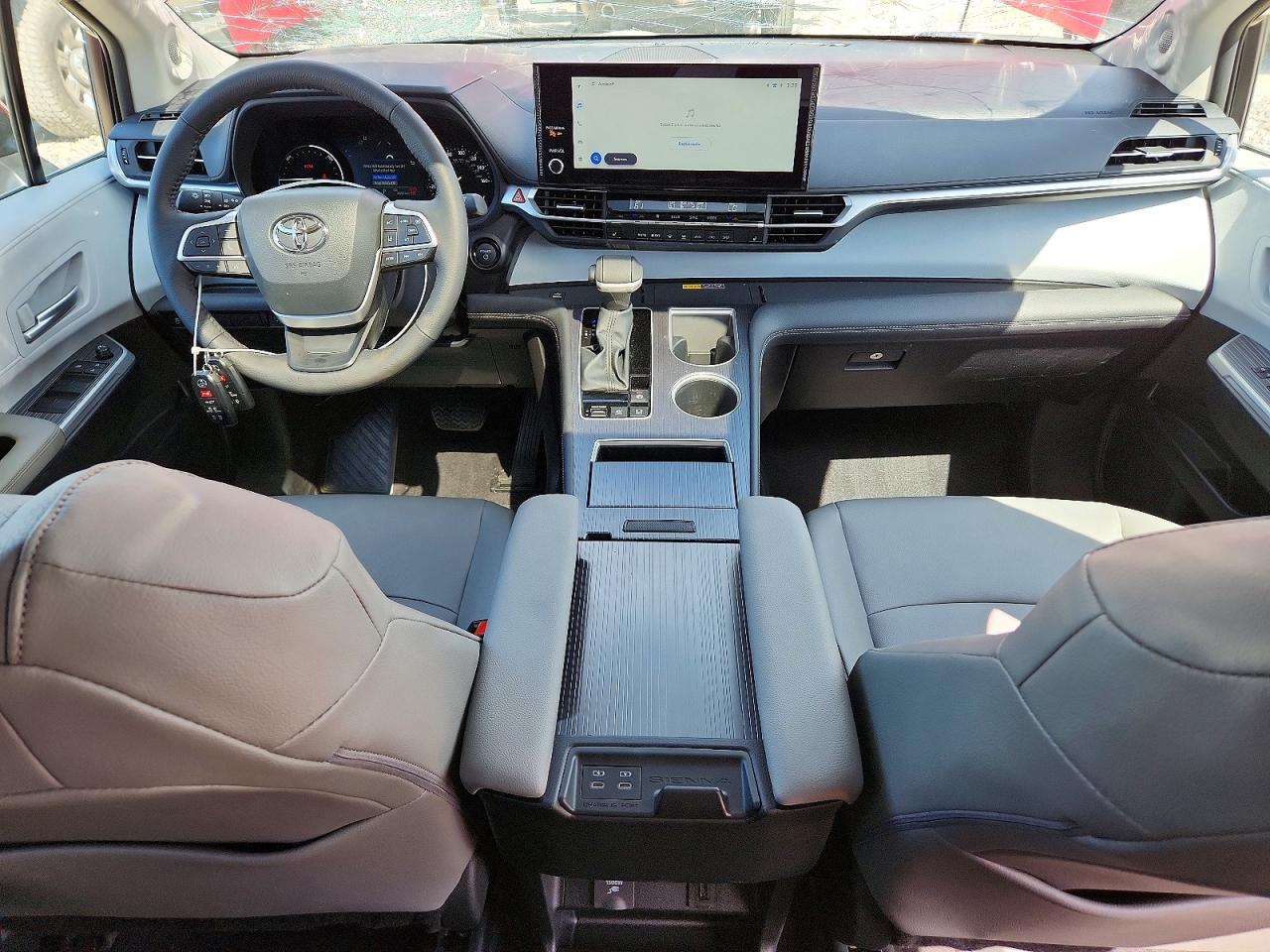 Toyota Sienna Xle 8-passenger