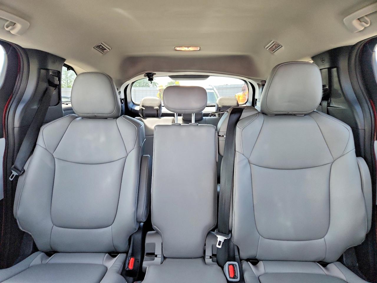 Toyota Sienna Xle 8-passenger