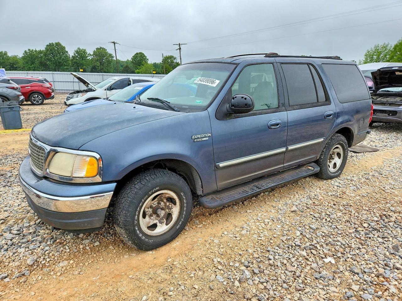 Salvage Ford Expedition Image