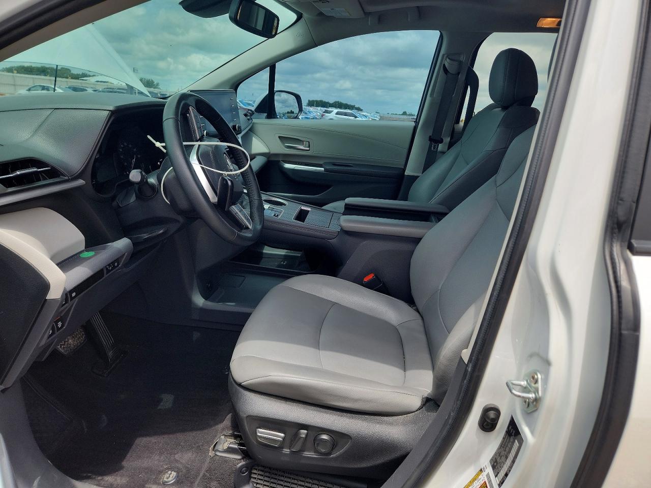 Toyota Sienna Xle