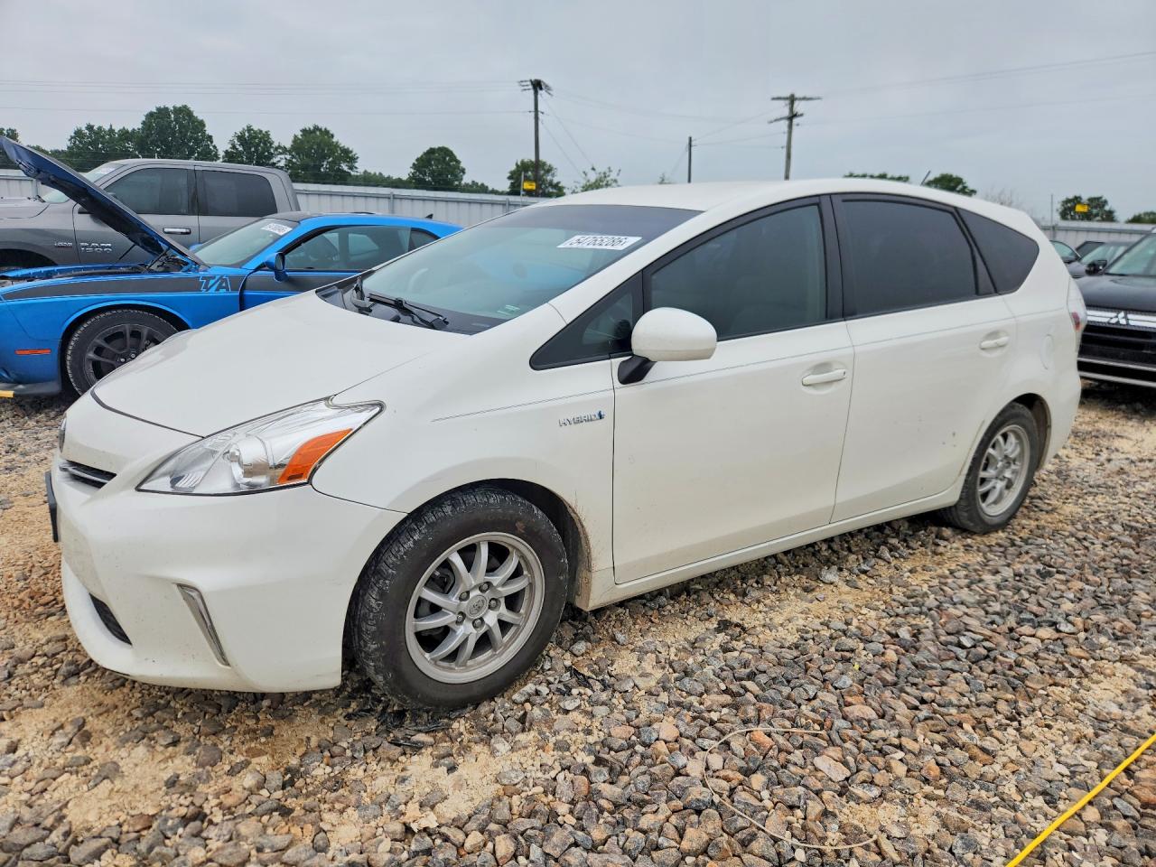 Salvage Toyota Prius v Image