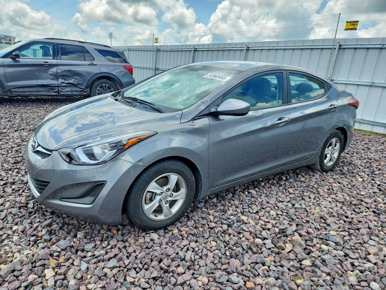 Salvage Hyundai ELANTRA Image