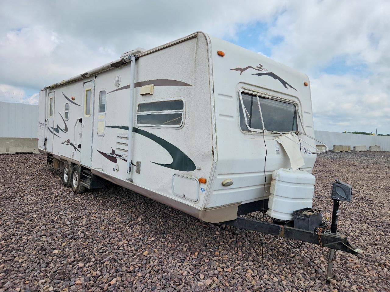 Salvage Forest River Flagstaff Lite Weight Trailers Image