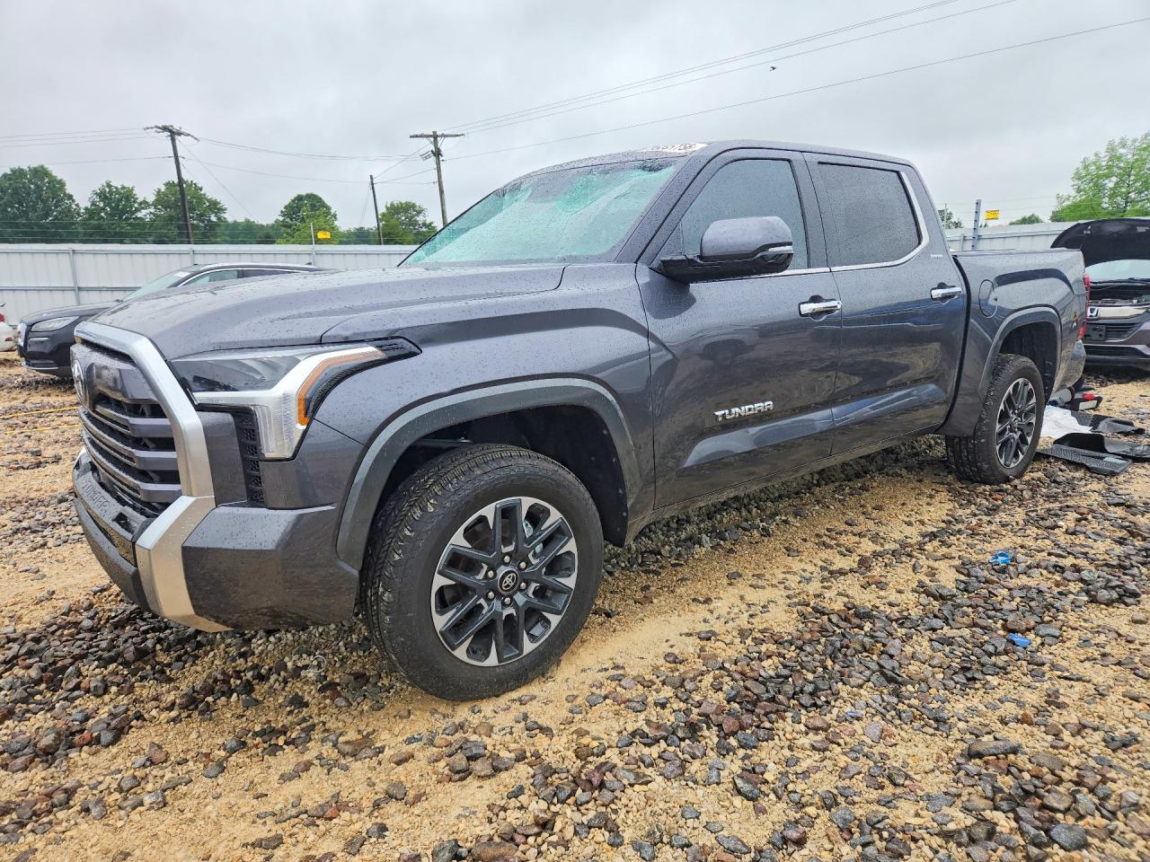Salvage Toyota Tundra Image