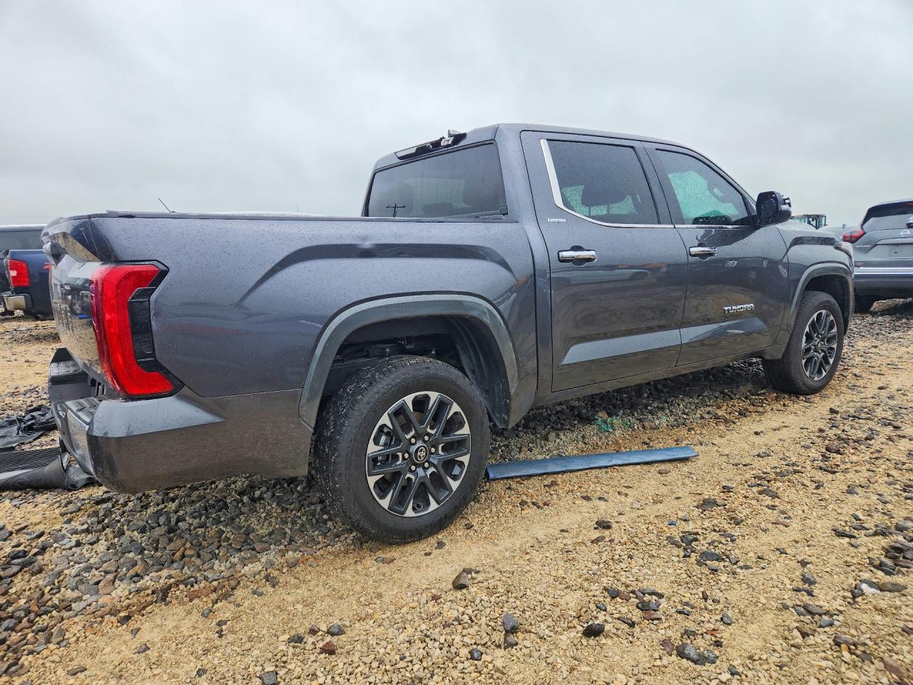 Toyota Tundra Crewmax Limited