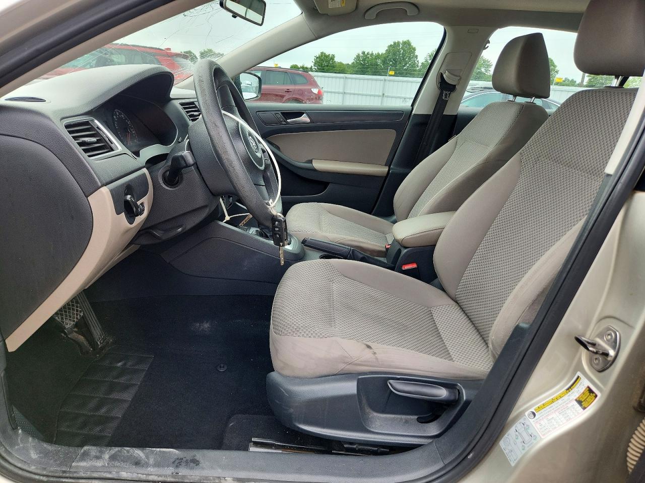 Volkswagen Jetta Base