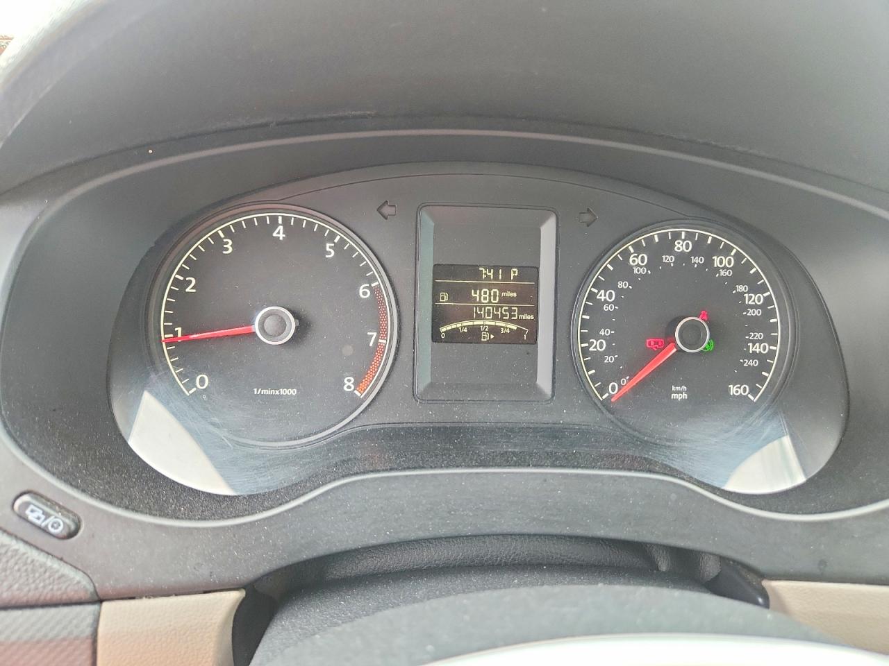 Volkswagen Jetta Base