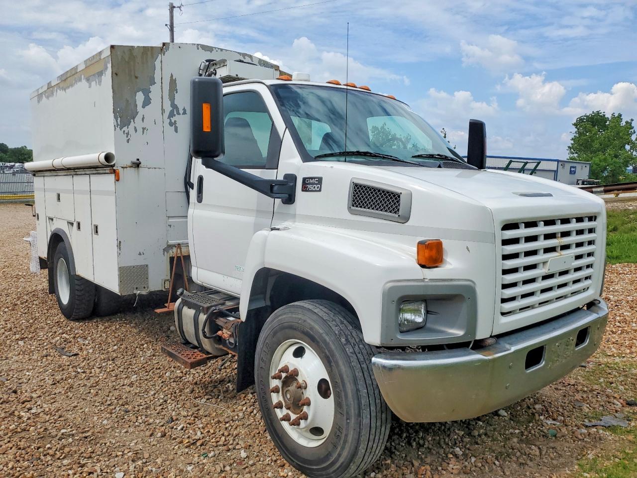 Salvage GMC C K R7500 Image