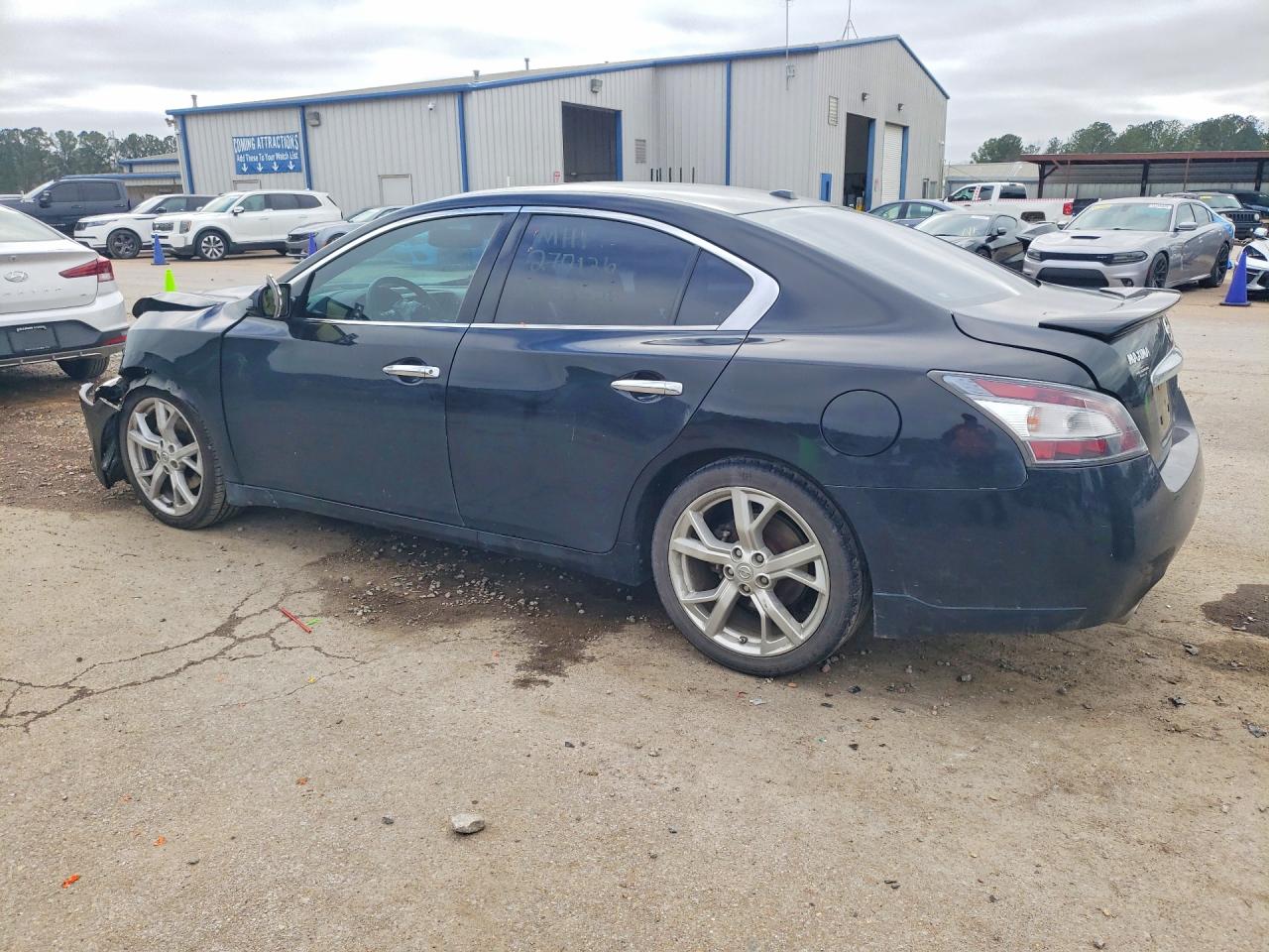 Nissan Maxima S