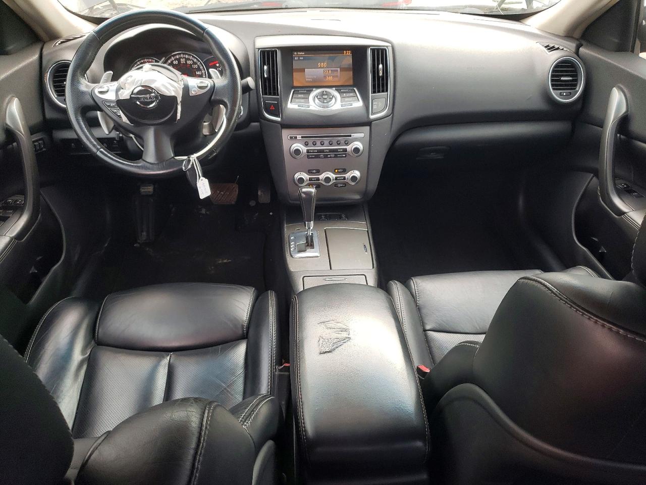 Nissan Maxima S