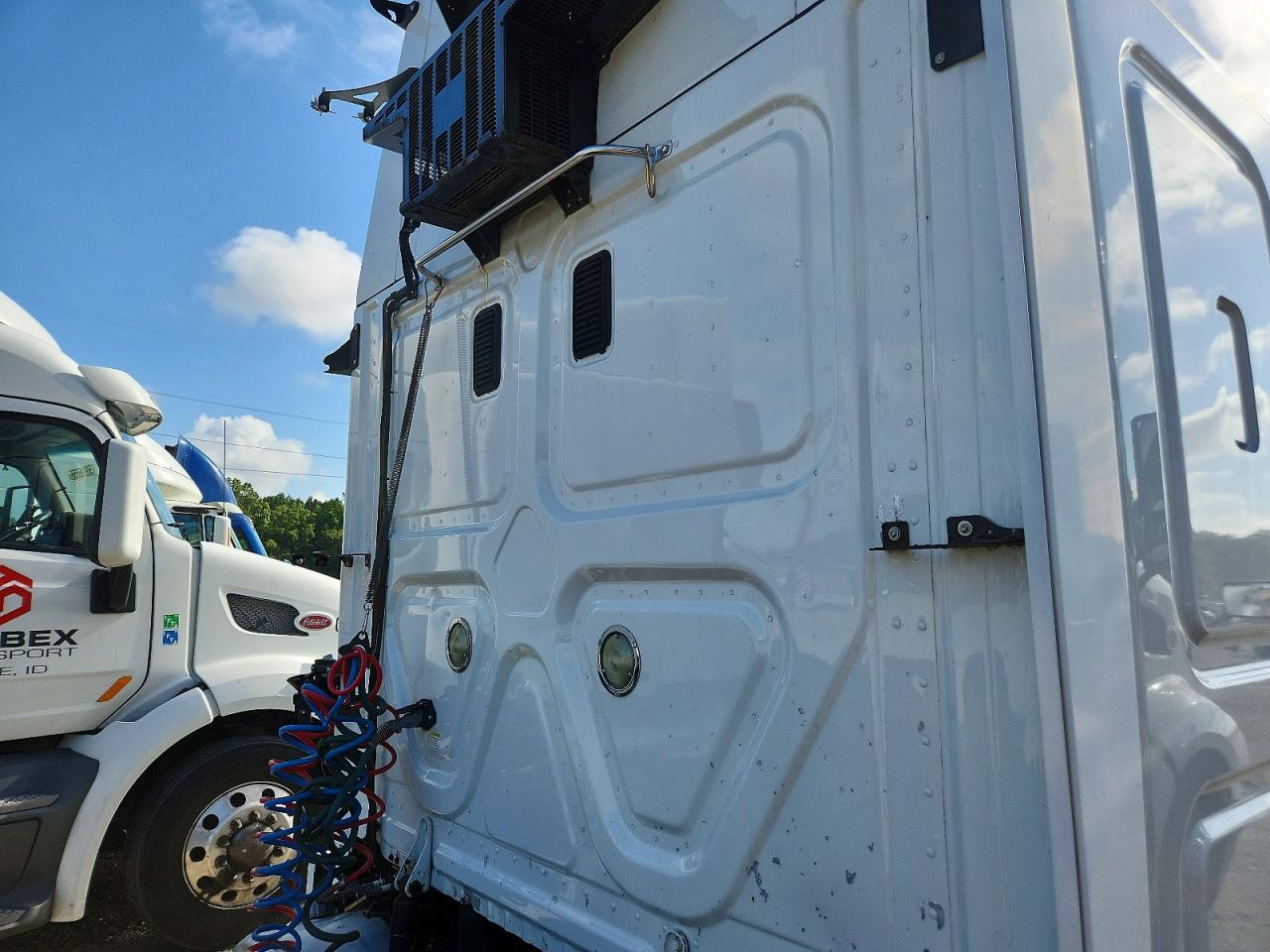 Freightliner Cascadia 125