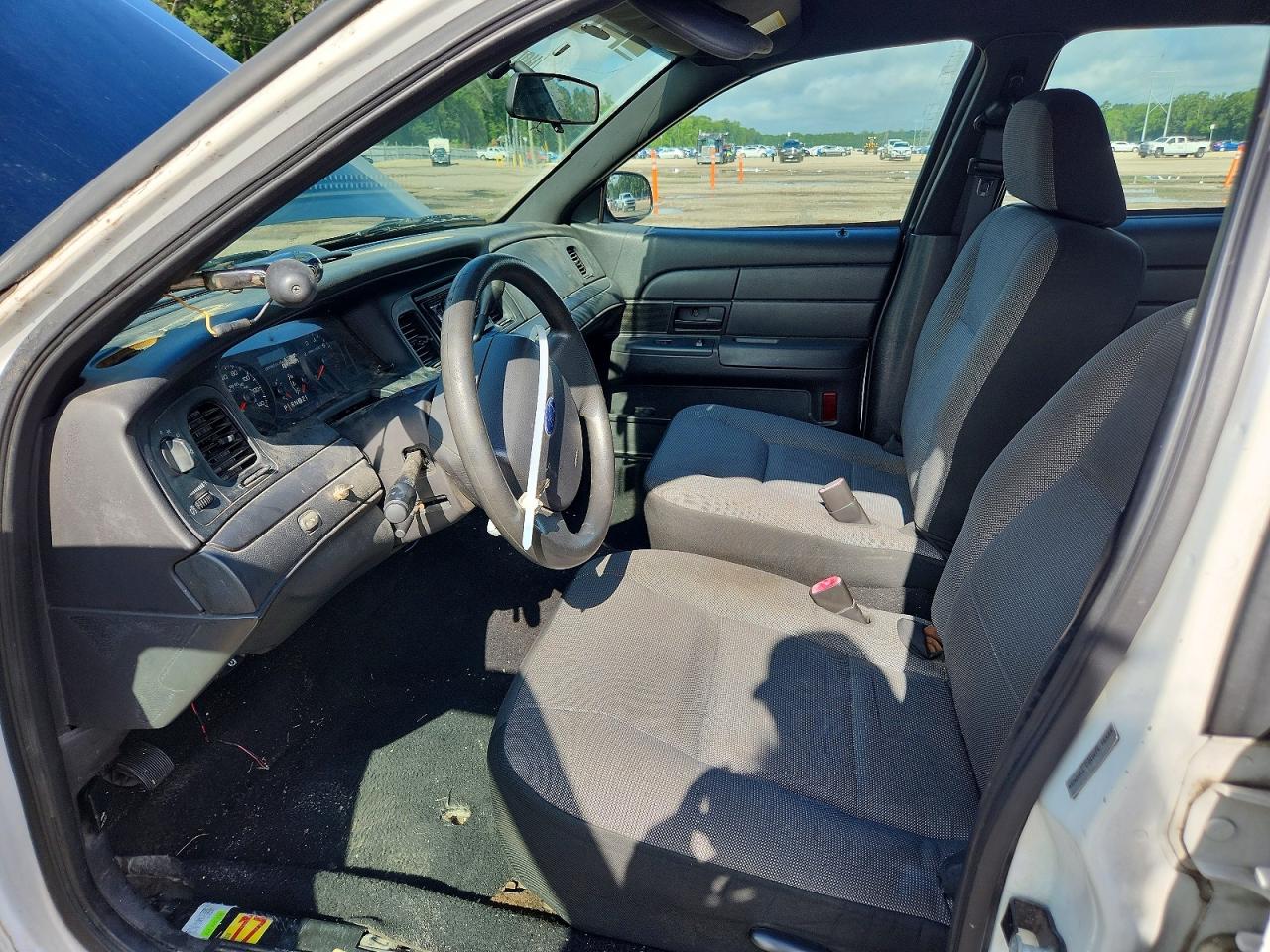 Ford Crown Vic Police Interceptor